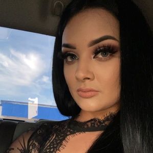 Meet your Posher, Lesley